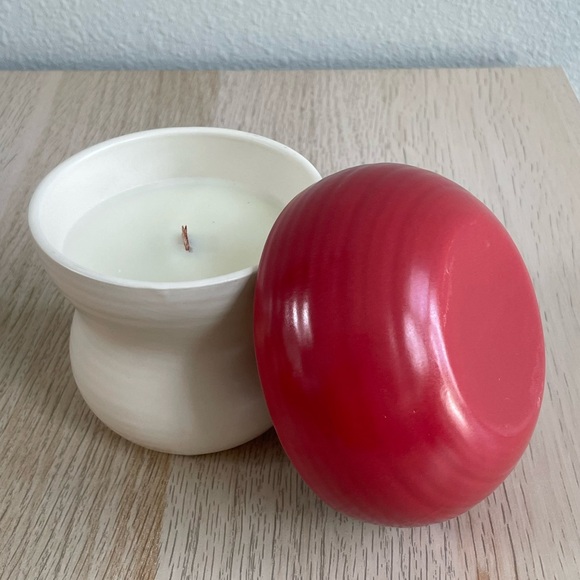 Mahogany Woods Scented candle • High Intensity • 8.8 oz - Picture 4 of 8